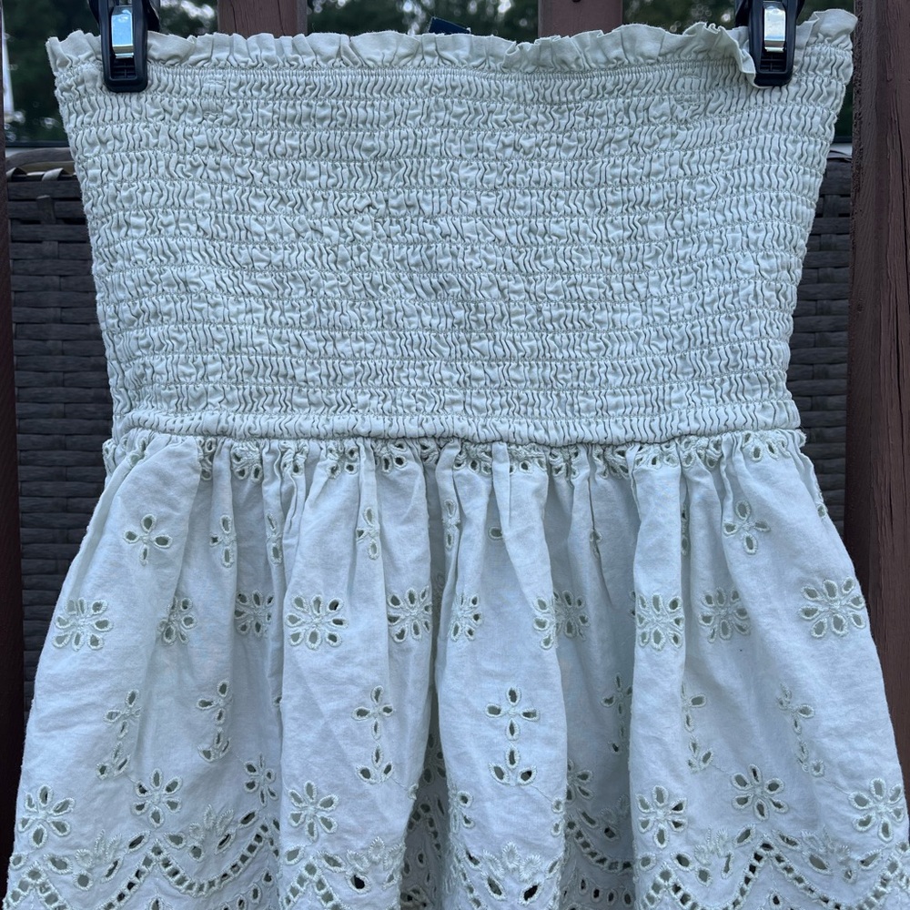 Elegant mint green top for teens or young adults